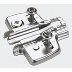 Cross mounting plate for integrated fridge freezer