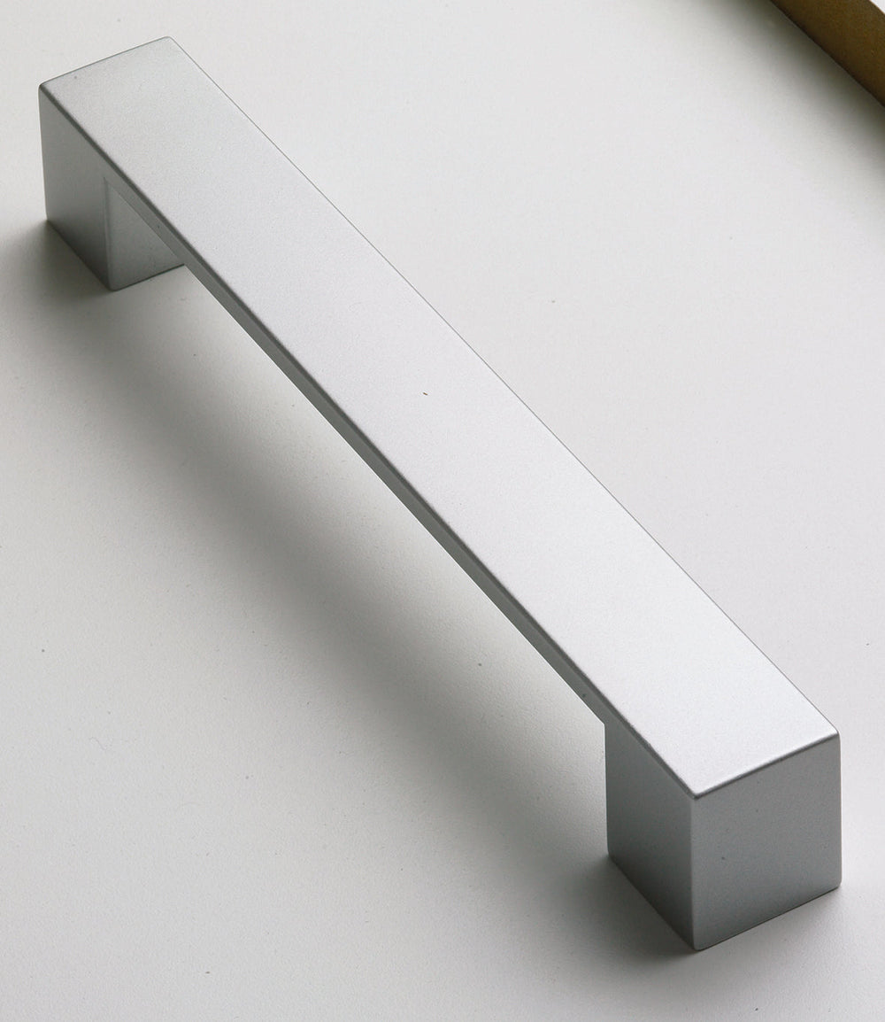 Flat Bar Handle 193mm S/C Satin Chrome