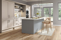 Wilton Oakgrain kitchen in Dust Grey with Cashmere